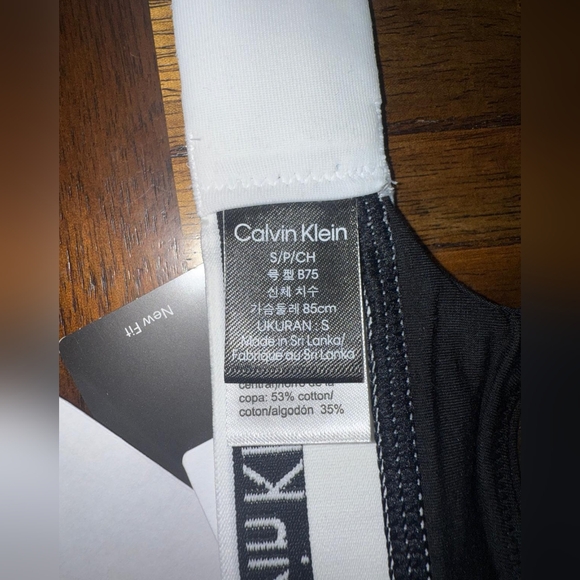 NWT CLAVIN KLEIN CALVIN KLEIN 2 WAY STRAPS CONVENCIONAL & Cross back SIZE S - Picture 2 of 5
